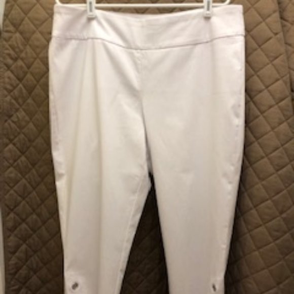 Zac & Rachel Crop Pants with Grommet Trim-18W - Picture 3 of 5
